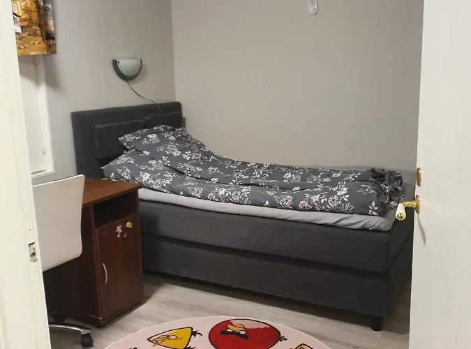 Mukava Talo Maaseudulla Laehellae Keskustaa Пори